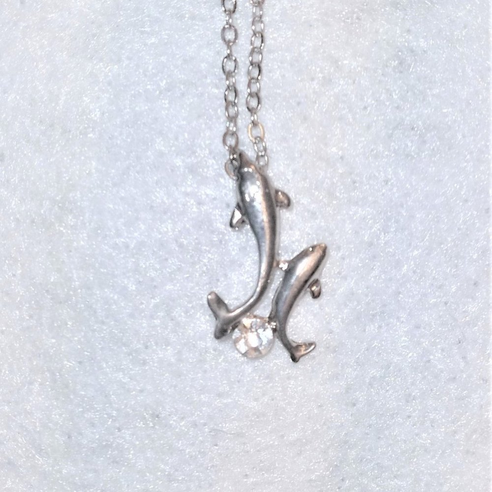 Cute Double Dolphin Rhinestone Pendant Necklace with Extender